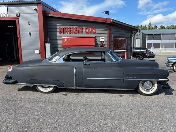 Cadillac Series 62 7 of 12