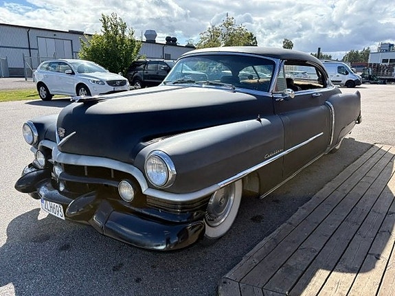 Cadillac Series 62 3 of 12