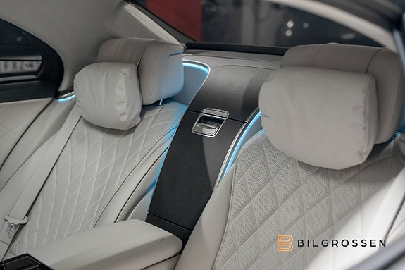 Mercedes-Benz S580 e 22 of 26