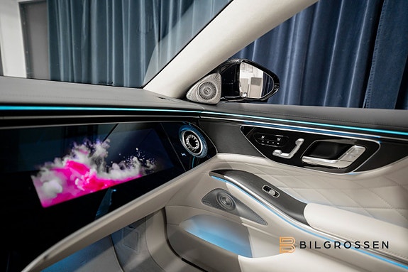 Mercedes-Benz S580 e 24 of 26