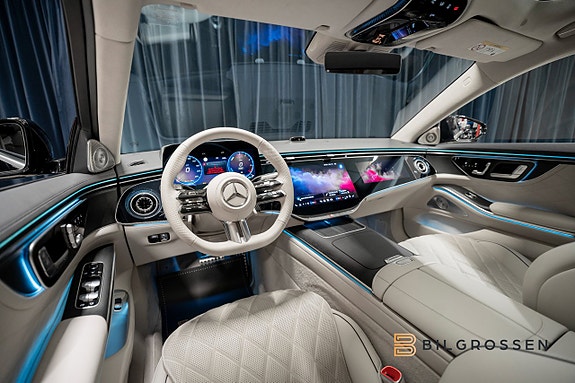 Mercedes-Benz S580 e 16 of 26