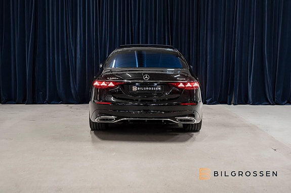 Mercedes-Benz S580 e 4 of 26