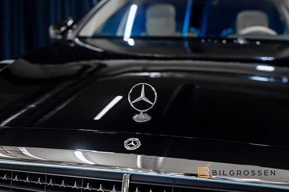 Mercedes-Benz S580 e 12 of 26