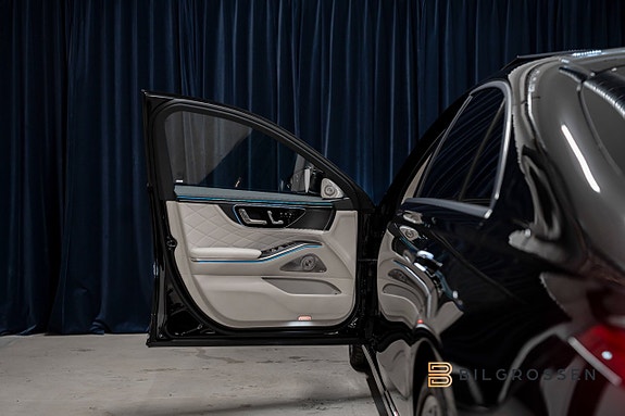 Mercedes-Benz S580 e 14 of 26