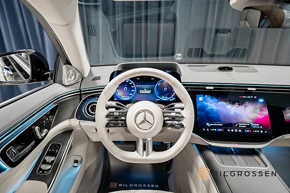 Mercedes-Benz S580 e 23 of 26