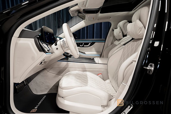 Mercedes-Benz S580 e 17 of 26