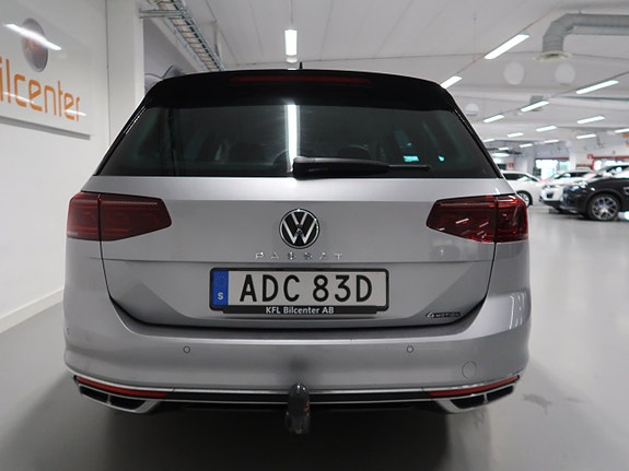 Volkswagen Passat 7 of 30