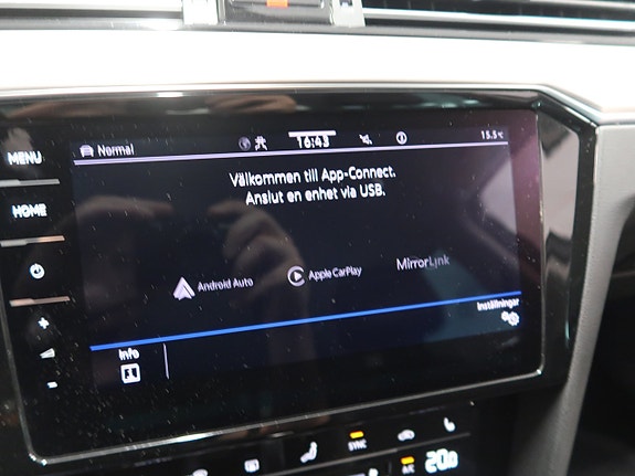 Volkswagen Passat 24 of 30