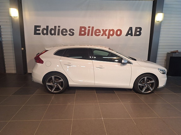 Volvo V40 3 of 10