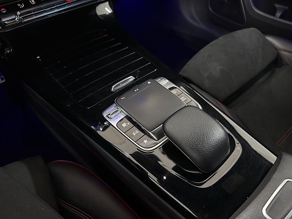 Mercedes-Benz A180 d 14 of 18