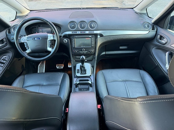 Ford S-MAX 14 of 18