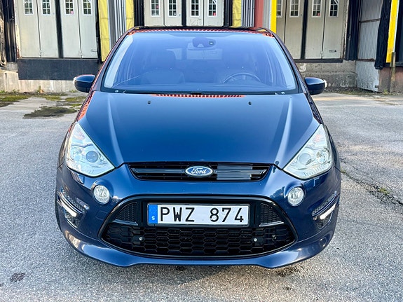 Ford S-MAX 2 of 18