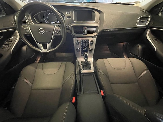 Volvo V40 Cross Country 5 of 5