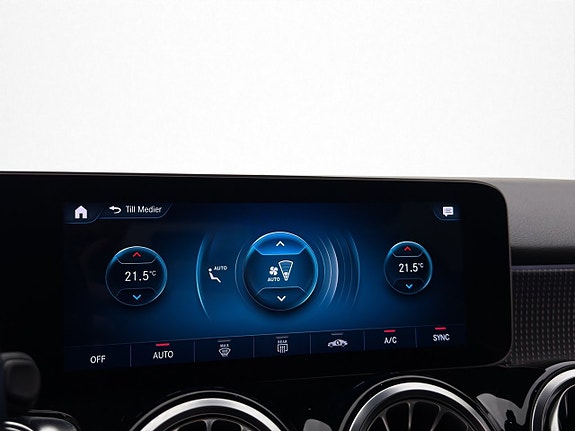 Mercedes-Benz GLB200 d 23 of 30