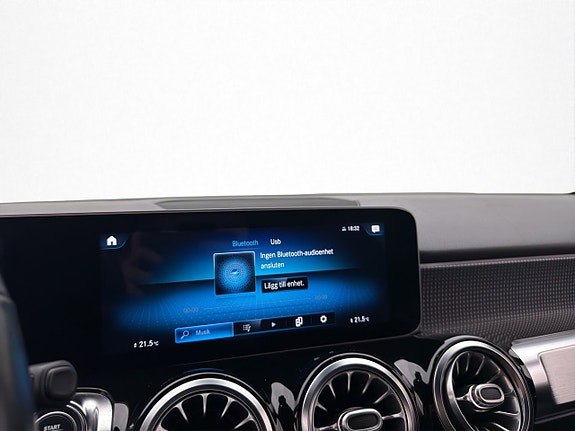 Mercedes-Benz GLB200 d 20 of 30