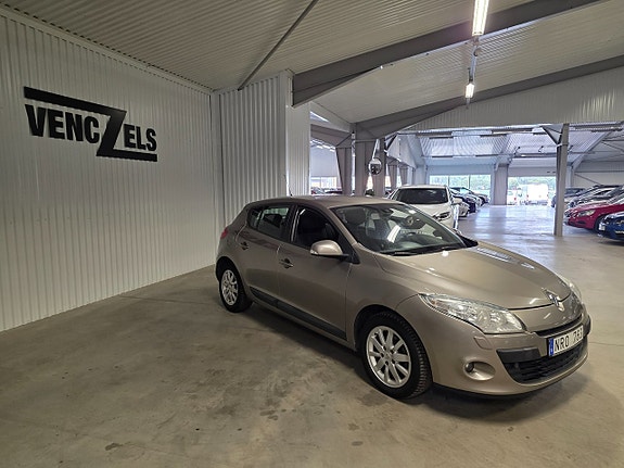 Renault Megane 2 of 10
