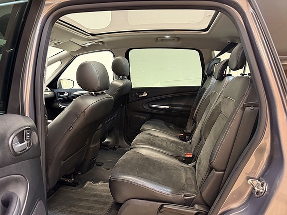 Ford S-MAX 4 of 28