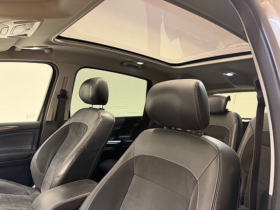 Ford S-MAX 17 of 28