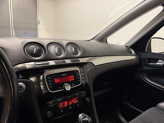 Ford S-MAX 15 of 28