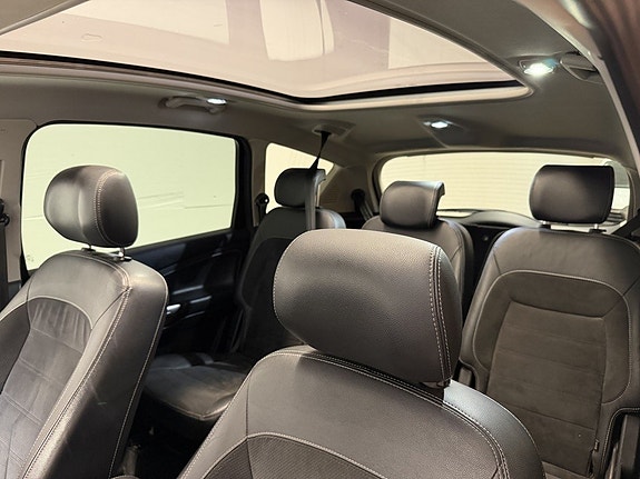 Ford S-MAX 7 of 28