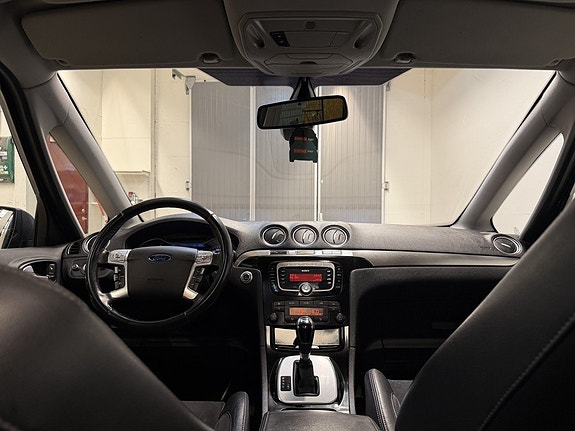 Ford S-MAX 12 of 28