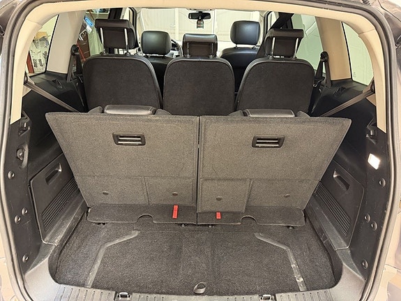 Ford S-MAX 26 of 28