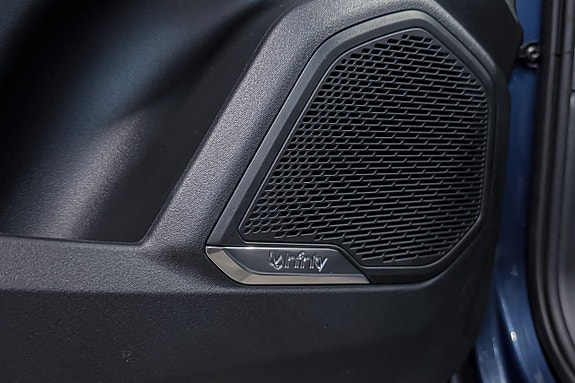 Lynk & Co 01 21 of 23