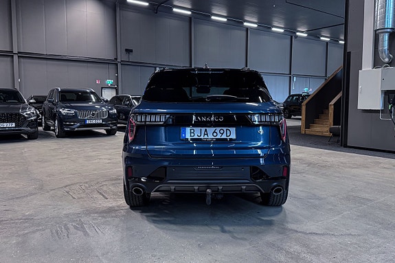 Lynk & Co 01 5 of 23