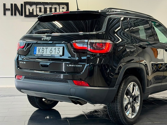 Jeep Compass 8 of 29