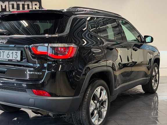 Jeep Compass 10 of 29