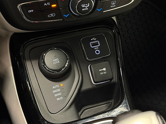 Jeep Compass 23 of 29