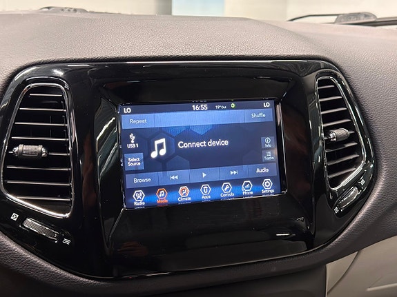 Jeep Compass 25 of 29