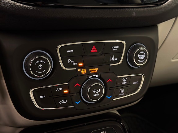 Jeep Compass 24 of 29