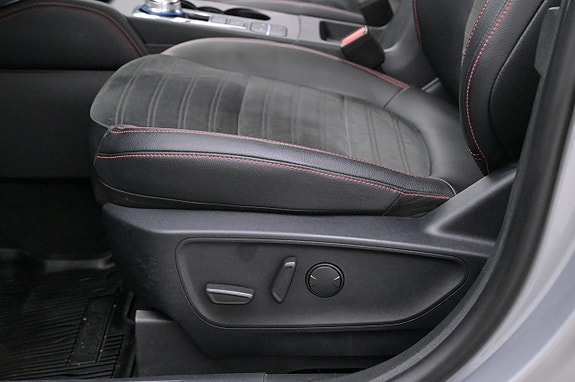 Ford Kuga 10 of 27