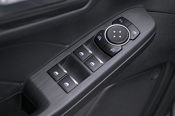 Ford Kuga 11 of 27