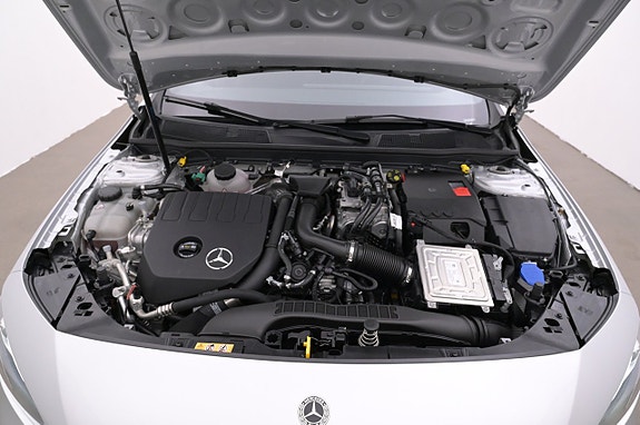 Mercedes-Benz A250 e 26 of 27