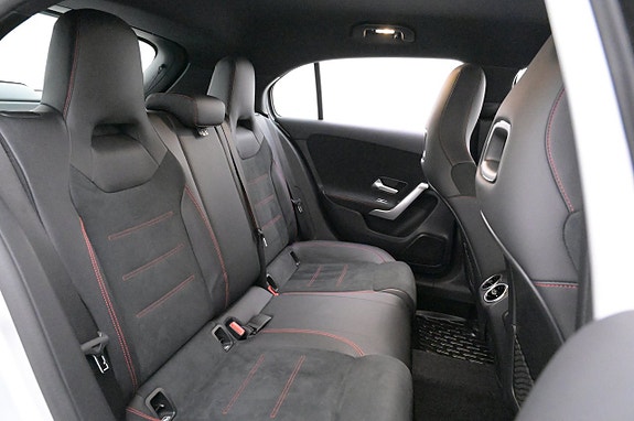 Mercedes-Benz A250 e 20 of 27
