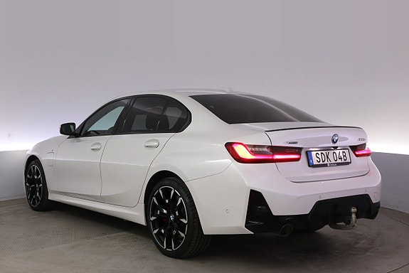 BMW 330e 4 of 27