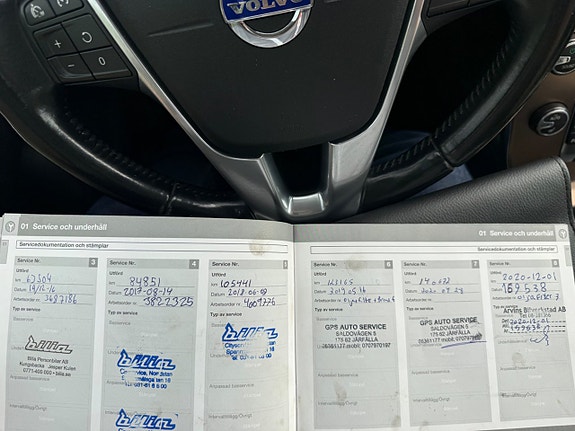 Volvo V40 Cross Country 20 of 22