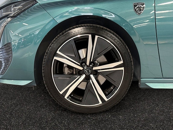 Peugeot 308 14 of 17