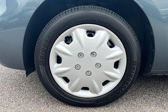 Nissan Micra 10 of 24