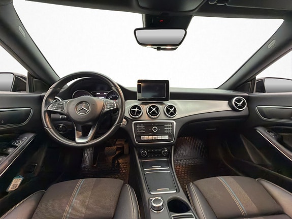 Mercedes-Benz CLA200 13 of 26