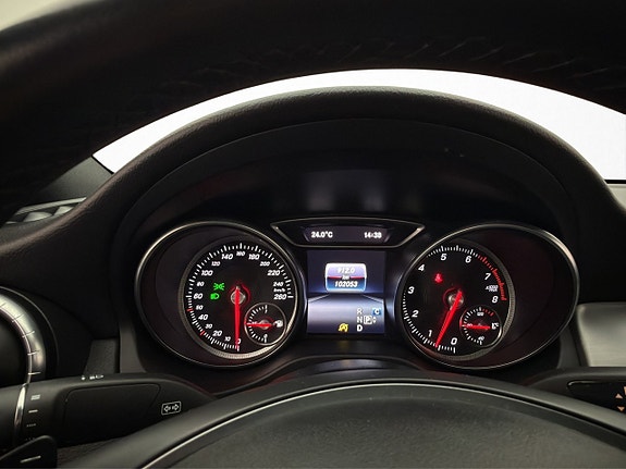 Mercedes-Benz CLA200 14 of 26
