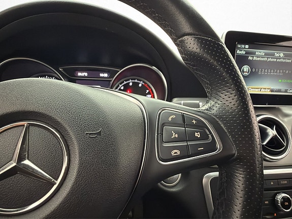 Mercedes-Benz CLA200 16 of 26
