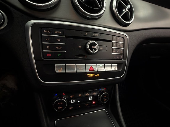 Mercedes-Benz CLA200 19 of 26