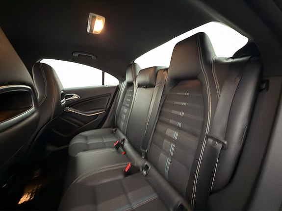 Mercedes-Benz CLA200 12 of 26