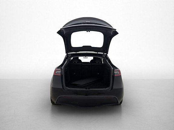 Tesla Model Y 30 of 30