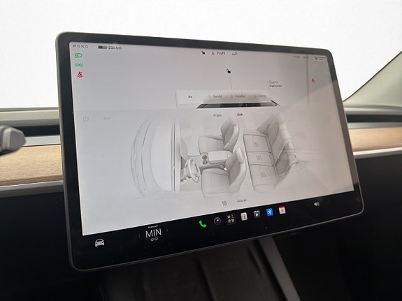 Tesla Model Y 23 of 30