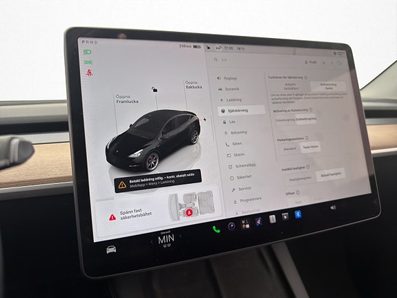 Tesla Model Y 24 of 30