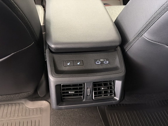 Subaru Solterra 22 of 24